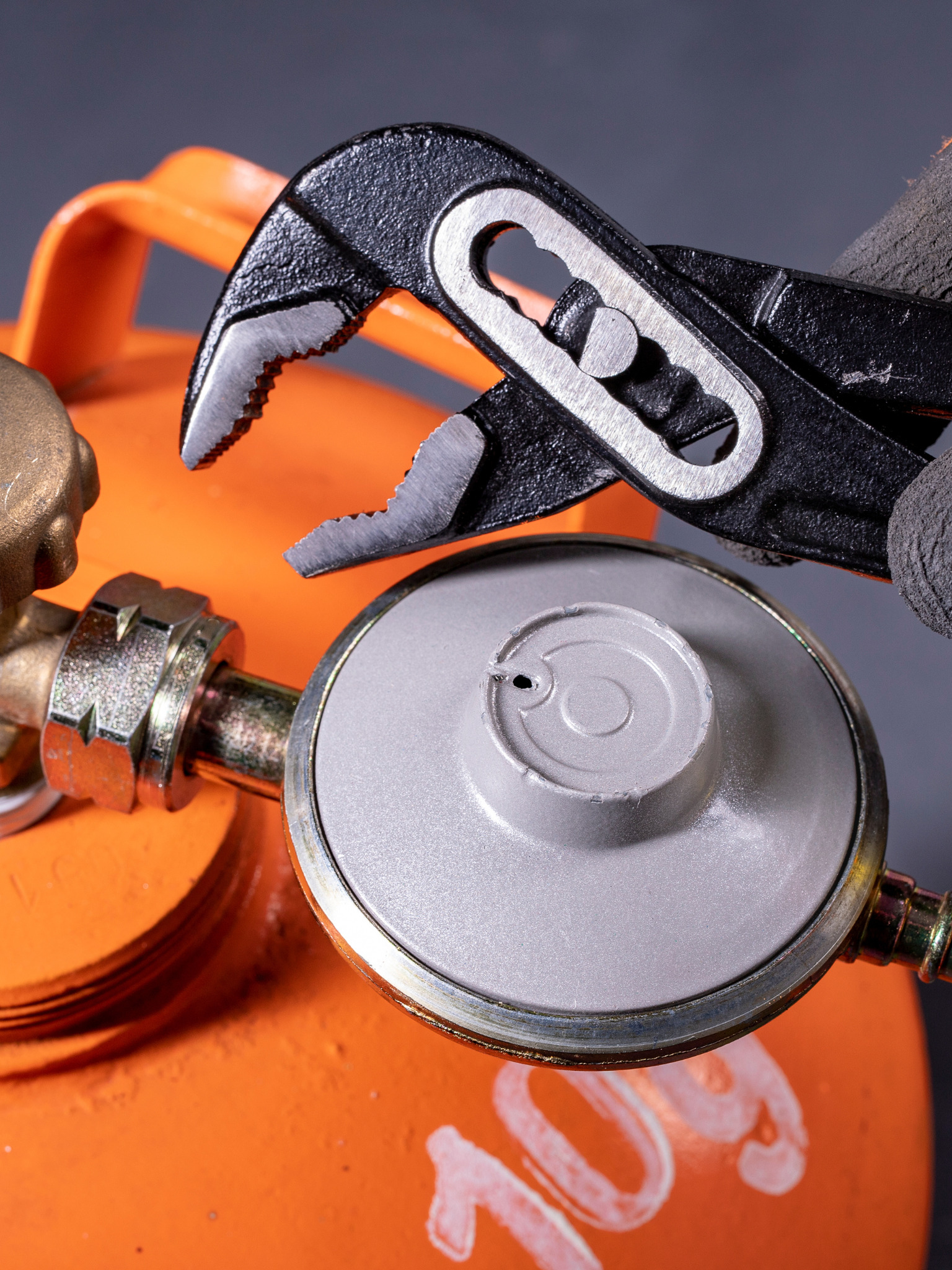 gas safe registered engineer near me Matlock, DE4